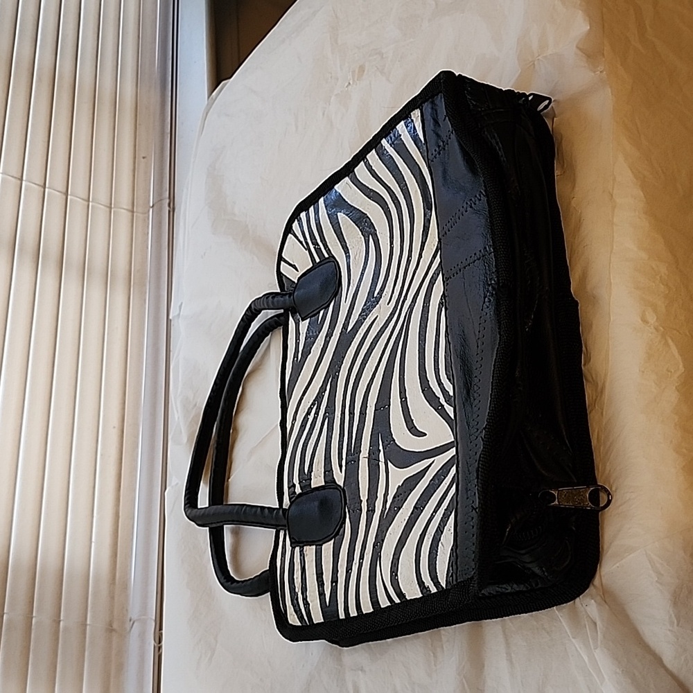 LUMEN BIBLE CASE